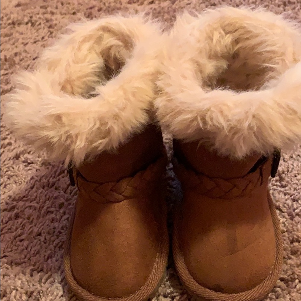 Toddler snow boots with fur
